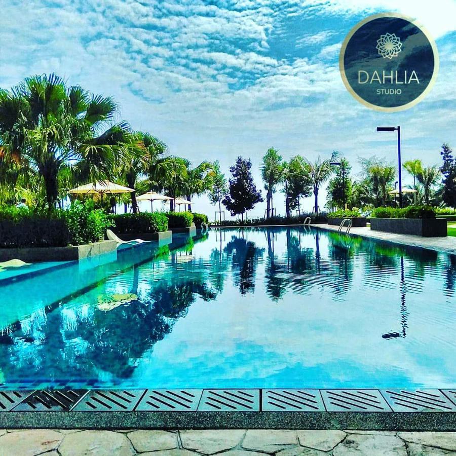 Spectacular High Floor Sea View And Pool View Residences Kuantan Luaran gambar